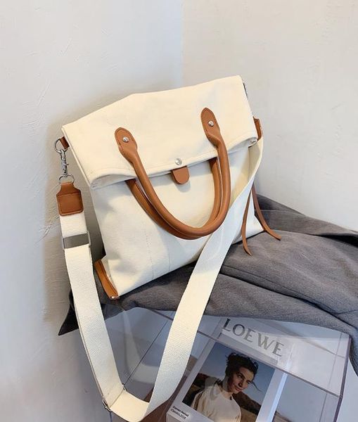 thirty years old jiang shuying wang manni same multi-function briefcase large capacity temperament tote sng bag7360075
thirty years old jiang shuying wang manni same multi-function briefcase large capacity temperament tote sng bag7360075
