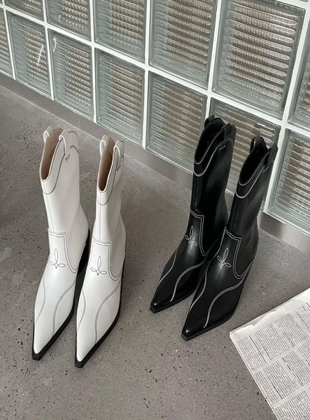 the new cowboy boots female pointed cylinder in british thick with high heel boot knight half ankle whole size 35 to 399850673, Black
the new cowboy boots female pointed cylinder in british thick with high heel boot knight half ankle whole size 35 to 399850673, Black