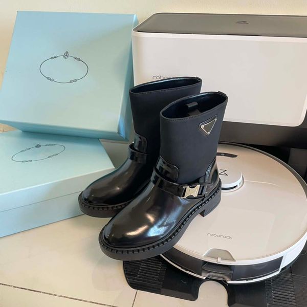 designer boots martin boots women's new black panel thick bottom british style belt buckle thick heel short boots 02
designer boots martin boots women's new black panel thick bottom british style belt buckle thick heel short boots 02