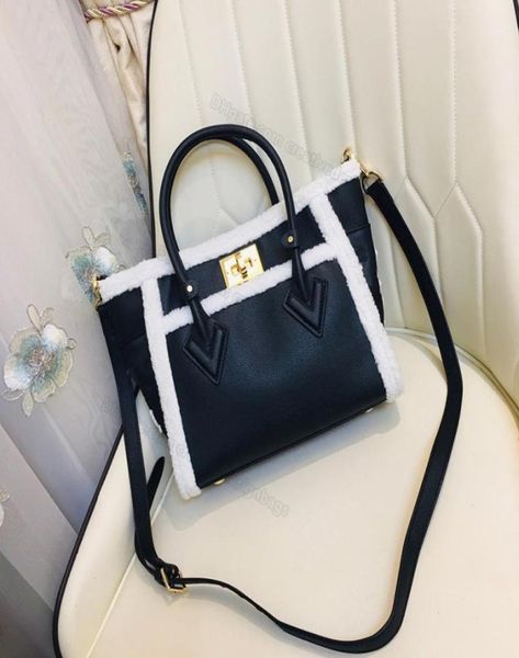 5a wool fleece tufted totes bags handbag shoulder shopping bag cross body on my side mm women fur tote shearling grain calfskin ha8572454, Red;black
5a wool fleece tufted totes bags handbag shoulder shopping bag cross body on my side mm women fur tote shearling grain calfskin ha8572454, Red;black