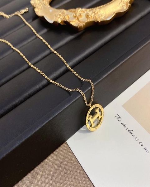 18k gold plated stainless steel necklace fashion women designer necklaces choker letter pendant chain crystal statement wedding je6430821, Silver
18k gold plated stainless steel necklace fashion women designer necklaces choker letter pendant chain crystal statement wedding je6430821, Silver