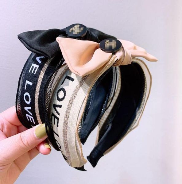 2020 original retro english alphabet woven wideband european root yarn bow designer hair band hairpin jewelry female pressure hai5520699, Slivery;golden
2020 original retro english alphabet woven wideband european root yarn bow designer hair band hairpin jewelry female pressure hai5520699, Slivery;golden