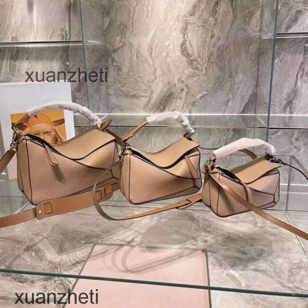 leather loewsbag designer bag 2023 women bags puzzles handbags women's small style handheld spliced y2qm
leather loewsbag designer bag 2023 women bags puzzles handbags women's small style handheld spliced y2qm