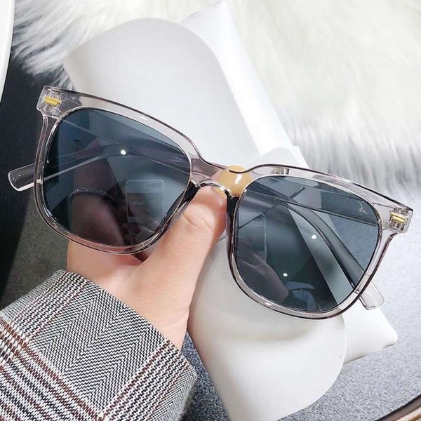 polarized sunglasses for womens fashion shooting driving mens universal anti ultraviolet, White;black
polarized sunglasses for womens fashion shooting driving mens universal anti ultraviolet, White;black