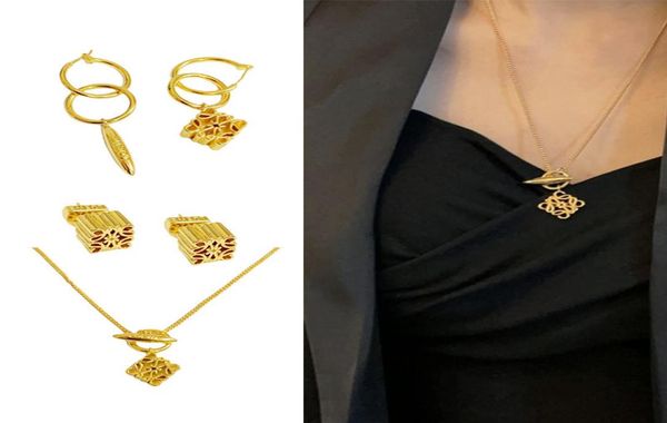 2021 french luojia hip hop hollowed out family po square bracelet earrings necklace pendant5839724, Silver
2021 french luojia hip hop hollowed out family po square bracelet earrings necklace pendant5839724, Silver