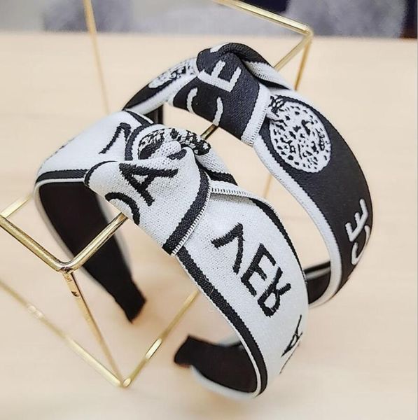 headband for women classic brand design letter print pattern wide edge metal chain hairbands lady knitting fabric hairhoop luxury 5558583, Silver
headband for women classic brand design letter print pattern wide edge metal chain hairbands lady knitting fabric hairhoop luxury 5558583, Silver
