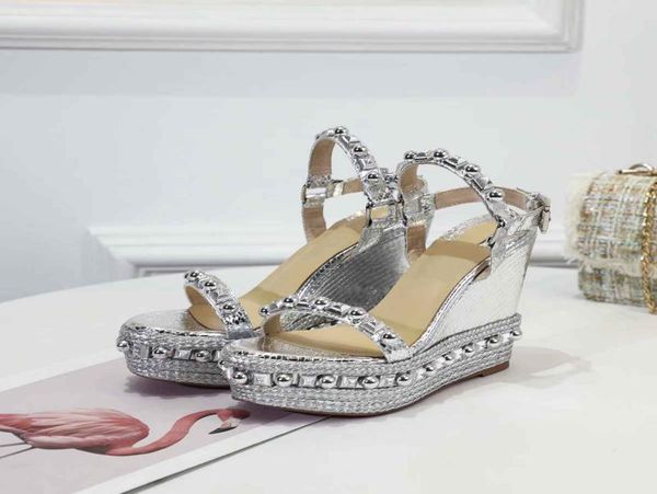 2021 brand women pumps wedding shoes woman high heels sandal nude fashion ankle straps rivets shoes high heels bridal shoes w3479888, Black
2021 brand women pumps wedding shoes woman high heels sandal nude fashion ankle straps rivets shoes high heels bridal shoes w3479888, Black