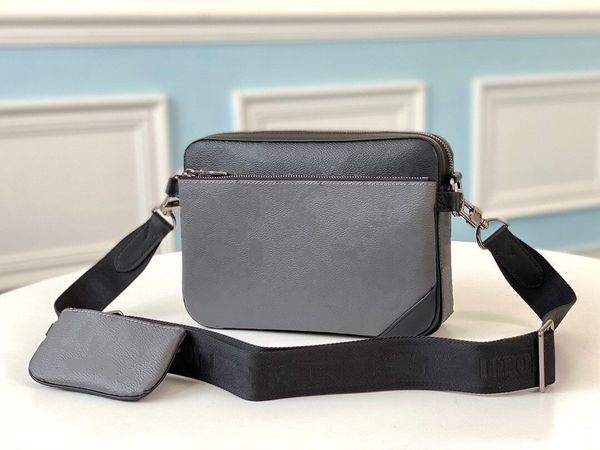 luxurys handbags trio messenger bag 25cm grey pattern match cowhide men classic crossbody change purse with detachable zipper pouch m69443
luxurys handbags trio messenger bag 25cm grey pattern match cowhide men classic crossbody change purse with detachable zipper pouch m69443