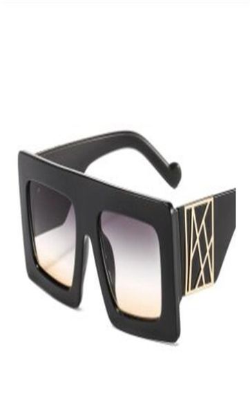 2020 fashion audrey super square sunglasses rivets vintage women sun glasses luxury men flat len eyeglasses6513621, White;black
2020 fashion audrey super square sunglasses rivets vintage women sun glasses luxury men flat len eyeglasses6513621, White;black