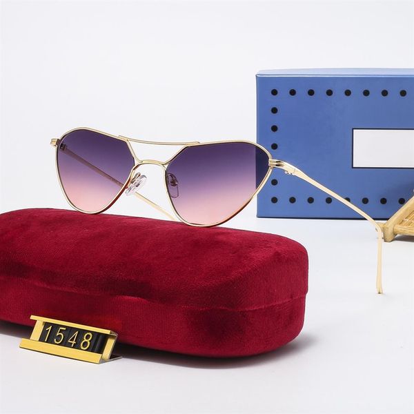 2022 brand designer sunglass for woman metal hinge sunglasses men glasses women sun glass uv400 lens with case244k, White;black
2022 brand designer sunglass for woman metal hinge sunglasses men glasses women sun glass uv400 lens with case244k, White;black