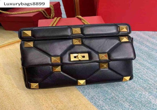 new trendy nappa pattern roman studs shoulder bag with chain genuine leather rivet messenger flap bags classic axt va1419352
new trendy nappa pattern roman studs shoulder bag with chain genuine leather rivet messenger flap bags classic axt va1419352