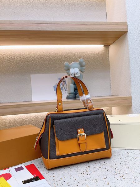 luxury tote bag simple fashion shell bag design crossbody bag women fashion leather tote classic commuter leather shoulder bag
luxury tote bag simple fashion shell bag design crossbody bag women fashion leather tote classic commuter leather shoulder bag