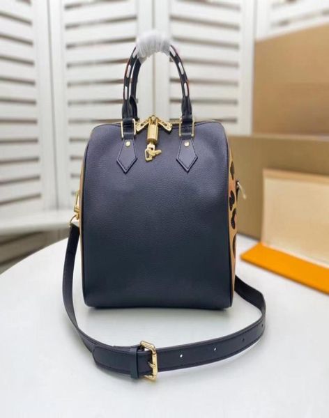 whole speedy banddouliere 25 handbags cross body bags women small embossing genuine leather wild at heart leopard pillow bag m8353007, Red;black
whole speedy banddouliere 25 handbags cross body bags women small embossing genuine leather wild at heart leopard pillow bag m8353007, Red;black