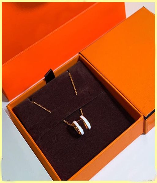 necklace designer luxury jewelry with box letters necklace for mens women chains pendent mens brands gold necklaces accessories pe7938087, Silver
necklace designer luxury jewelry with box letters necklace for mens women chains pendent mens brands gold necklaces accessories pe7938087, Silver
