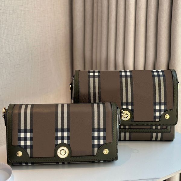 classic messenger crossbody bag checkered shoulder bags women flap wallets gold hardware hasp removable leather handle strap travel handbags
classic messenger crossbody bag checkered shoulder bags women flap wallets gold hardware hasp removable leather handle strap travel handbags