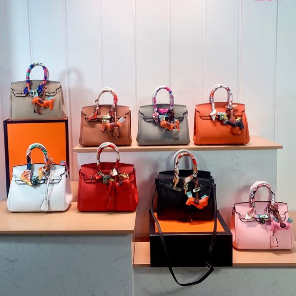 designer bag women's luxury tote leather brand fashion wallet with chain outdoor shopping bag shoulder bag
designer bag women's luxury tote leather brand fashion wallet with chain outdoor shopping bag shoulder bag