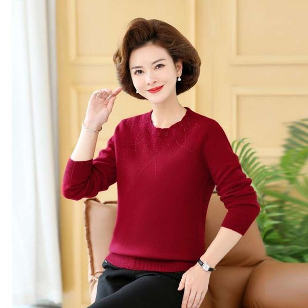 middle aged and old pullover sweater womens pure woolen diamond studded western style mothers loose slim looking, White;black
middle aged and old pullover sweater womens pure woolen diamond studded western style mothers loose slim looking, White;black