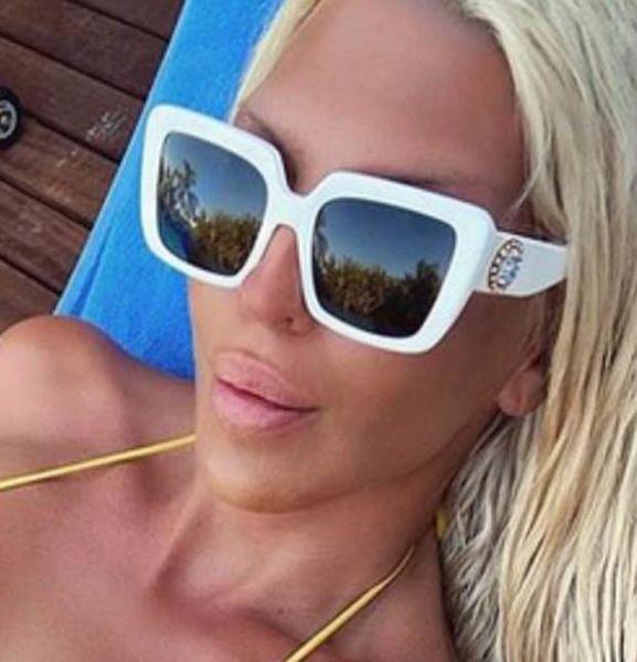 fashion classic white square sunglasses women 2021 vintage oversized gradient sun glasses shades men design men goggles uv4003668793, White;black
fashion classic white square sunglasses women 2021 vintage oversized gradient sun glasses shades men design men goggles uv4003668793, White;black