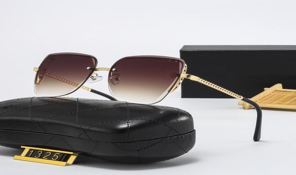 fashion designer sunglasses brand polarized lens sun glasses eyewear for women eyeglasses metal frame 1325 with box c6151164, White;black
fashion designer sunglasses brand polarized lens sun glasses eyewear for women eyeglasses metal frame 1325 with box c6151164, White;black