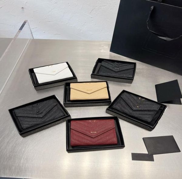 women designers luxurious purse cluth wallet classic passport card holder whole cheque book genuine leather origin9275429, Red;black
women designers luxurious purse cluth wallet classic passport card holder whole cheque book genuine leather origin9275429, Red;black