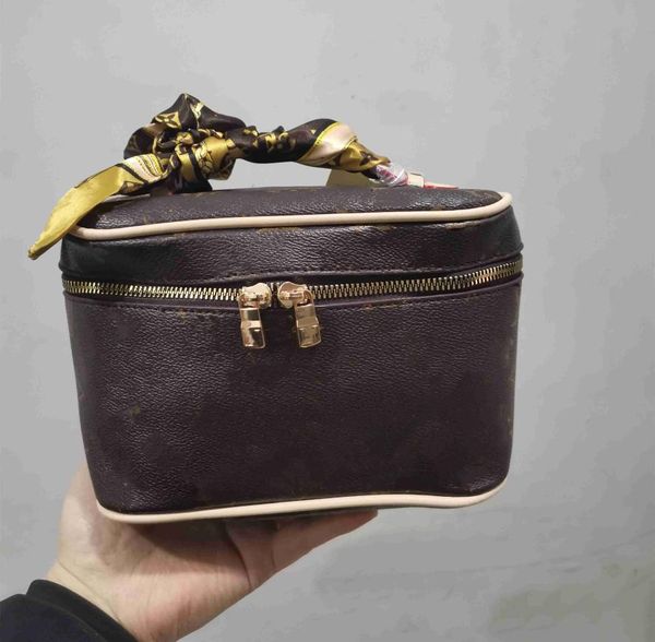 2022travel toiletry cosmetic bag pouch protection beauty case wash leather women clutch bags mono waterproof canvas luxurys design9526969
2022travel toiletry cosmetic bag pouch protection beauty case wash leather women clutch bags mono waterproof canvas luxurys design9526969