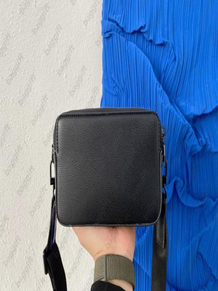 versatile alpha wearable wallet m59161 80741 men bag black grained leather 6 card slots flap huge capacity cross body shoulder han9980558, Red;black
versatile alpha wearable wallet m59161 80741 men bag black grained leather 6 card slots flap huge capacity cross body shoulder han9980558, Red;black