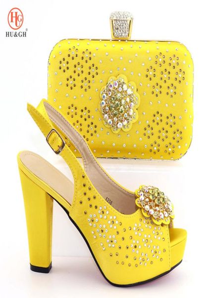 yellow color wedding matching women shoe and bag set decorated with rhinestone italian shoe and bag set african shoe and bag set2401200, Black
yellow color wedding matching women shoe and bag set decorated with rhinestone italian shoe and bag set african shoe and bag set2401200, Black
