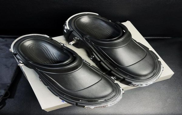 2022 slippers hards round toe rubber sandal designer luxury women platform sandals punk studded slippers beach pool shoes9440104, Black
2022 slippers hards round toe rubber sandal designer luxury women platform sandals punk studded slippers beach pool shoes9440104, Black