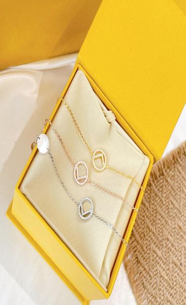 designer bracelet for women pendant diamond designers jewelry gold chain slide luxury silver love bracelets with box heanpok 220513688077
designer bracelet for women pendant diamond designers jewelry gold chain slide luxury silver love bracelets with box heanpok 220513688077
