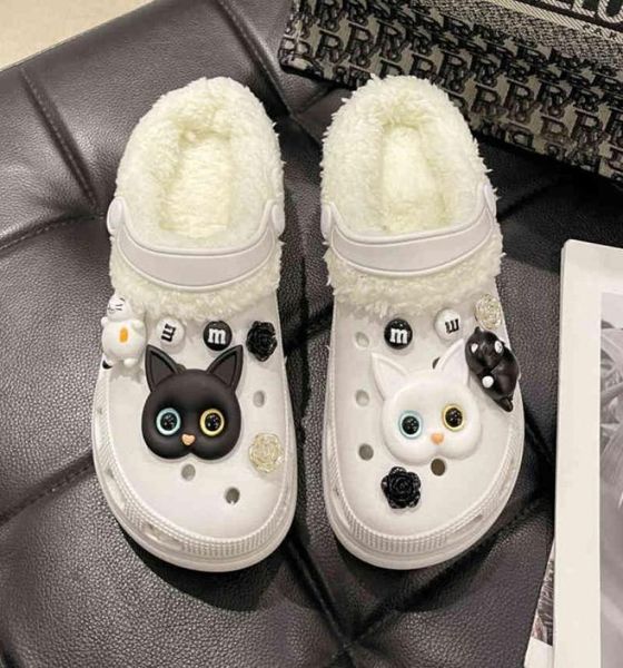 winter women slippers 6cm platform clogs warm furry slippers female fur indoor home cotton shoes fluffy slides plus 40 t2208163156638, Black
winter women slippers 6cm platform clogs warm furry slippers female fur indoor home cotton shoes fluffy slides plus 40 t2208163156638, Black