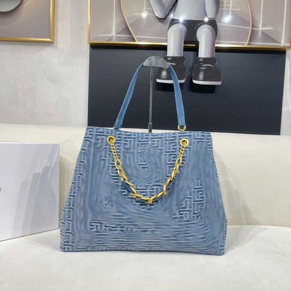 luxurys handbags women chian designer tote large capacity handle handbags casual soft hobo bags lady shopper 230815
luxurys handbags women chian designer tote large capacity handle handbags casual soft hobo bags lady shopper 230815