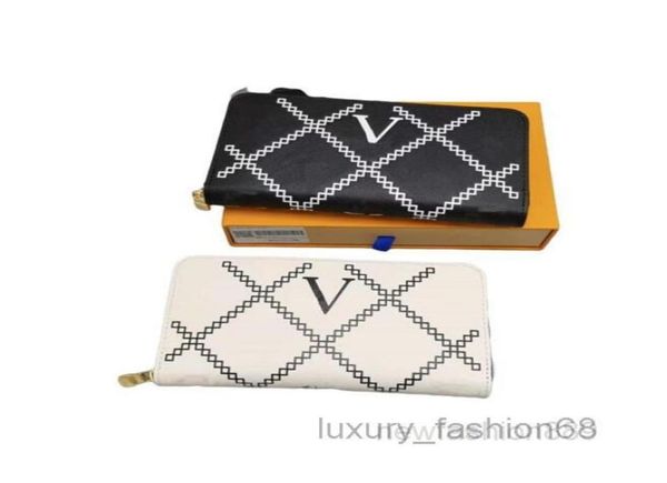 wallets designers black flowers embossing wallets purses mens classic long credit business clutch card id holders lichee pattern c9693692, Red;black
wallets designers black flowers embossing wallets purses mens classic long credit business clutch card id holders lichee pattern c9693692, Red;black