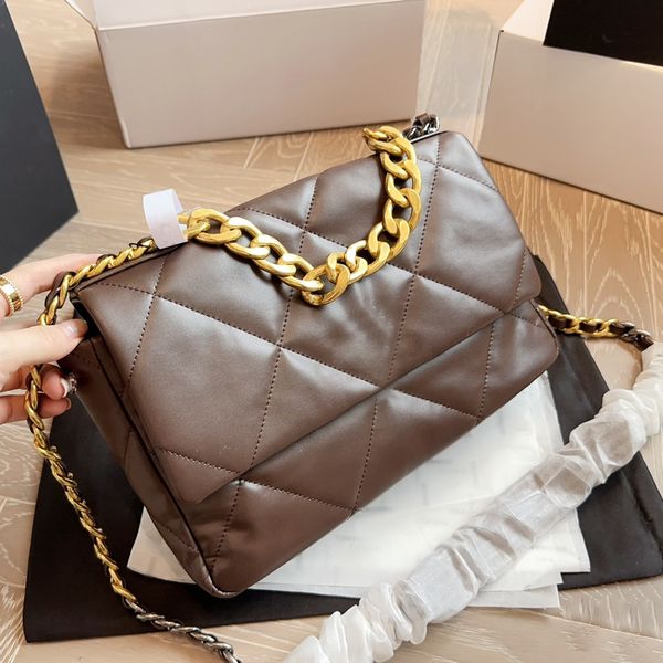 brand women's shoulder bag handheld bag puff feel soft glutinous head layer leather bag 19kg high end chain bag
brand women's shoulder bag handheld bag puff feel soft glutinous head layer leather bag 19kg high end chain bag