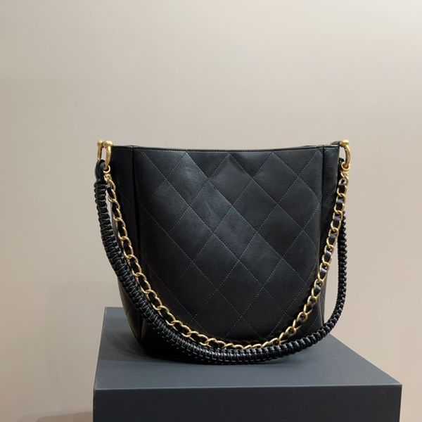 23a women luxury classic hobo bag luxury designer large capacity tote bag gold underarm metal chain handbag leather soft shoulder bag
23a women luxury classic hobo bag luxury designer large capacity tote bag gold underarm metal chain handbag leather soft shoulder bag