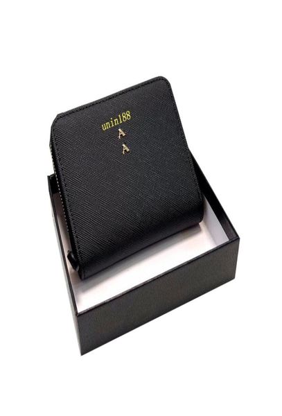 22ss italian designers women short wallets saffiano cowhide handbag luxurys bag ladies golden letters high capacity wallet coin pu8152910, Red;black
22ss italian designers women short wallets saffiano cowhide handbag luxurys bag ladies golden letters high capacity wallet coin pu8152910, Red;black