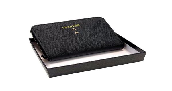 22ss italian designers women short wallets saffiano cowhide handbag luxurys bag ladies golden letters high capacity wallet coin pu4823119, Red;black
22ss italian designers women short wallets saffiano cowhide handbag luxurys bag ladies golden letters high capacity wallet coin pu4823119, Red;black