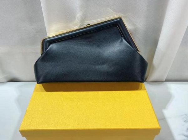 2022 designer wallets way womens tote handbags genuine leather classic crossbody bags doublerf buckle cowhide shouler bag ottie5380640, Red;black
2022 designer wallets way womens tote handbags genuine leather classic crossbody bags doublerf buckle cowhide shouler bag ottie5380640, Red;black