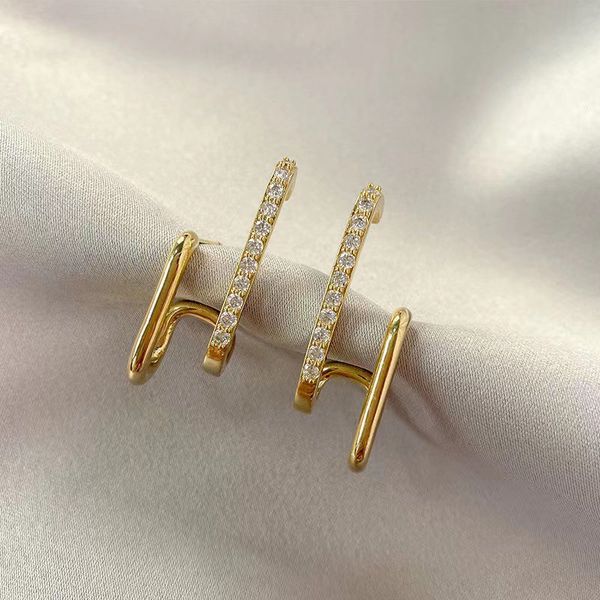 new design irregular u-shaped gold color earrings for woman korean crystal fashion jewelry unusual accessories girls, Silver
new design irregular u-shaped gold color earrings for woman korean crystal fashion jewelry unusual accessories girls, Silver