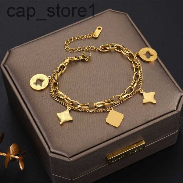 luxury designer bracelet four leaf clover charm bracelets elegant fashion 18k gold women girls couple holiday birthday party gifts chains{ca, Golden;silver
luxury designer bracelet four leaf clover charm bracelets elegant fashion 18k gold women girls couple holiday birthday party gifts chains{ca, Golden;silver