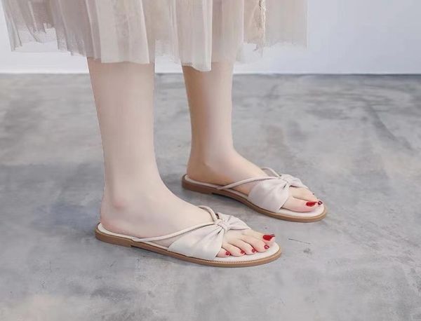 a word with sandals summer 2022 new low thick fairy wind niche gentle french skirt shoes gssa saw2147452, Black
a word with sandals summer 2022 new low thick fairy wind niche gentle french skirt shoes gssa saw2147452, Black