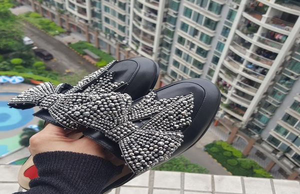 2020 retro genuine leather fur slipper women round toe rhinestone diamond bowtie embellished flat shoes flip flop 35402482934, Black
2020 retro genuine leather fur slipper women round toe rhinestone diamond bowtie embellished flat shoes flip flop 35402482934, Black