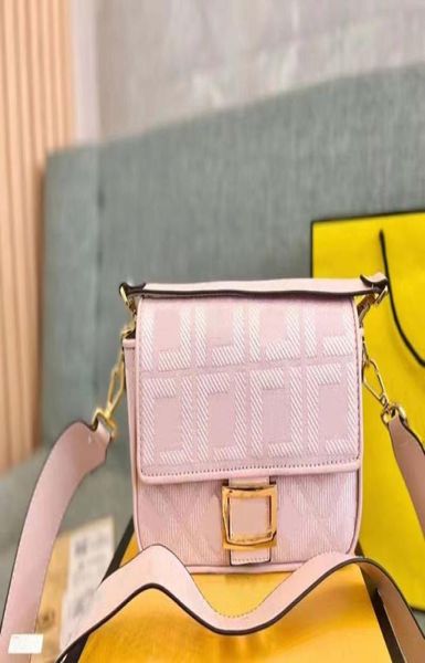 ladies designer bags cosmetic for women fashion canvas letters tote buckle day bags travel8214220, Red;black
ladies designer bags cosmetic for women fashion canvas letters tote buckle day bags travel8214220, Red;black