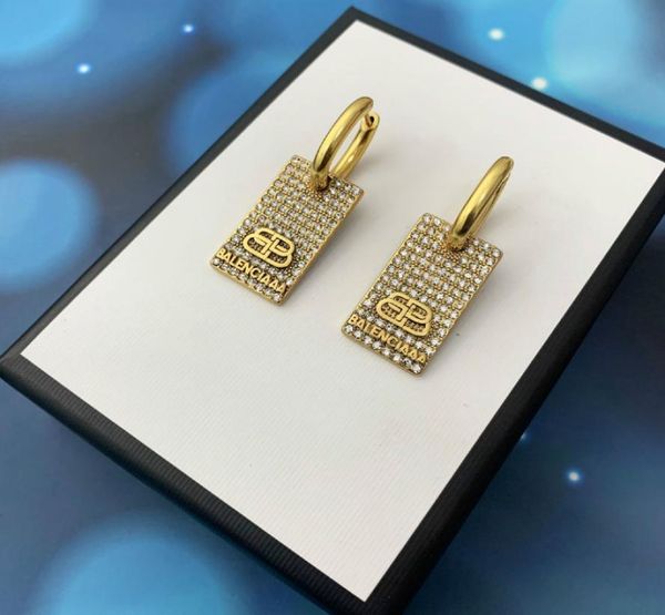 2021 fashion brand retro b letter earrings women039s brass material old fashion small exaggerated earrings6912157, Golden;silver
2021 fashion brand retro b letter earrings women039s brass material old fashion small exaggerated earrings6912157, Golden;silver