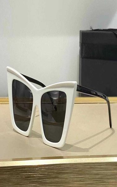 summer sunglasses for men and women cat eye style 372 antiultraviolet retro plate full frame fashion eyeglasses random box1537865, White;black
summer sunglasses for men and women cat eye style 372 antiultraviolet retro plate full frame fashion eyeglasses random box1537865, White;black
