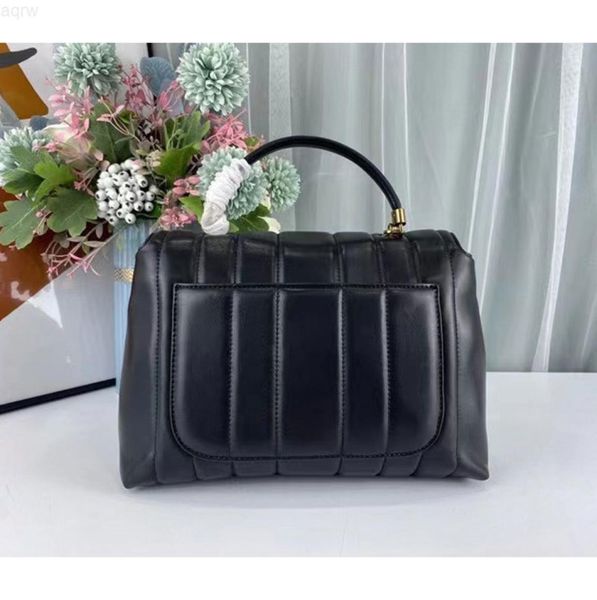 quilted kira designer bag leather sheepskin women handbag chain shoulder crossbody fashion large capacity tote9724888
quilted kira designer bag leather sheepskin women handbag chain shoulder crossbody fashion large capacity tote9724888