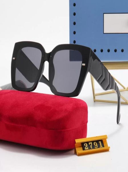 fashion luxury designer sunglasses for women mens outdoor drive glasses beach round gold frame polarized sunglass box9187708, White;black
fashion luxury designer sunglasses for women mens outdoor drive glasses beach round gold frame polarized sunglass box9187708, White;black