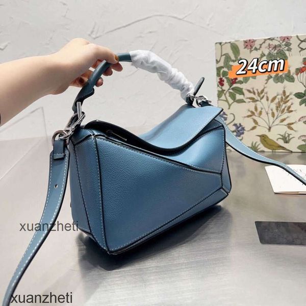 capacity designer women's bag hands 2023 men's loewsbag fashion outlet leather bags puzzles large handbag handbags spliced strap s
capacity designer women's bag hands 2023 men's loewsbag fashion outlet leather bags puzzles large handbag handbags spliced strap s