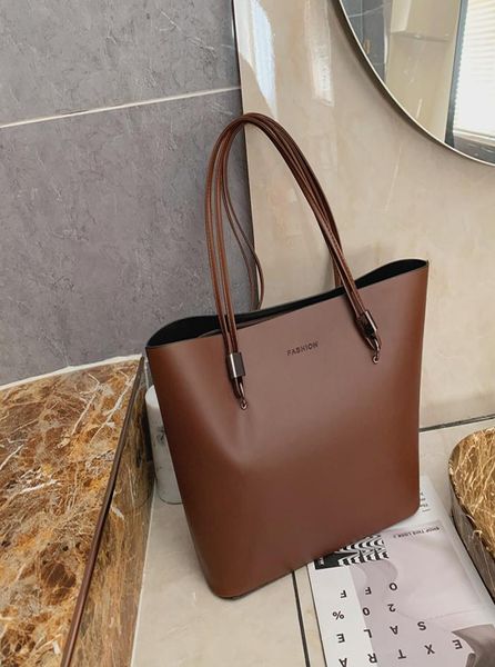 2021 new trendy highcapacity textured gas tote bag college students class bag1605969, Black;red
2021 new trendy highcapacity textured gas tote bag college students class bag1605969, Black;red