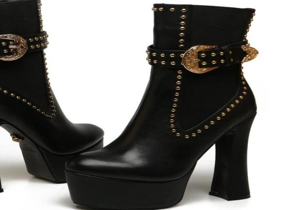 luxurys designers women booties ladies ankle boot fashion womens autumn winter high heel short platform leather boots6806581, Black
luxurys designers women booties ladies ankle boot fashion womens autumn winter high heel short platform leather boots6806581, Black