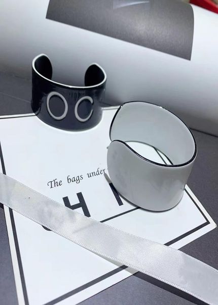 fashion party gift acrylic bracelets c marks bangle accessories classic with paper cards3871149, Black
fashion party gift acrylic bracelets c marks bangle accessories classic with paper cards3871149, Black